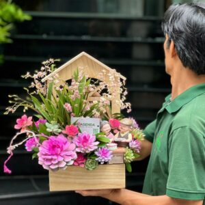 Giỏ Hoa 8 3 ngôi nhà hạnh phúc